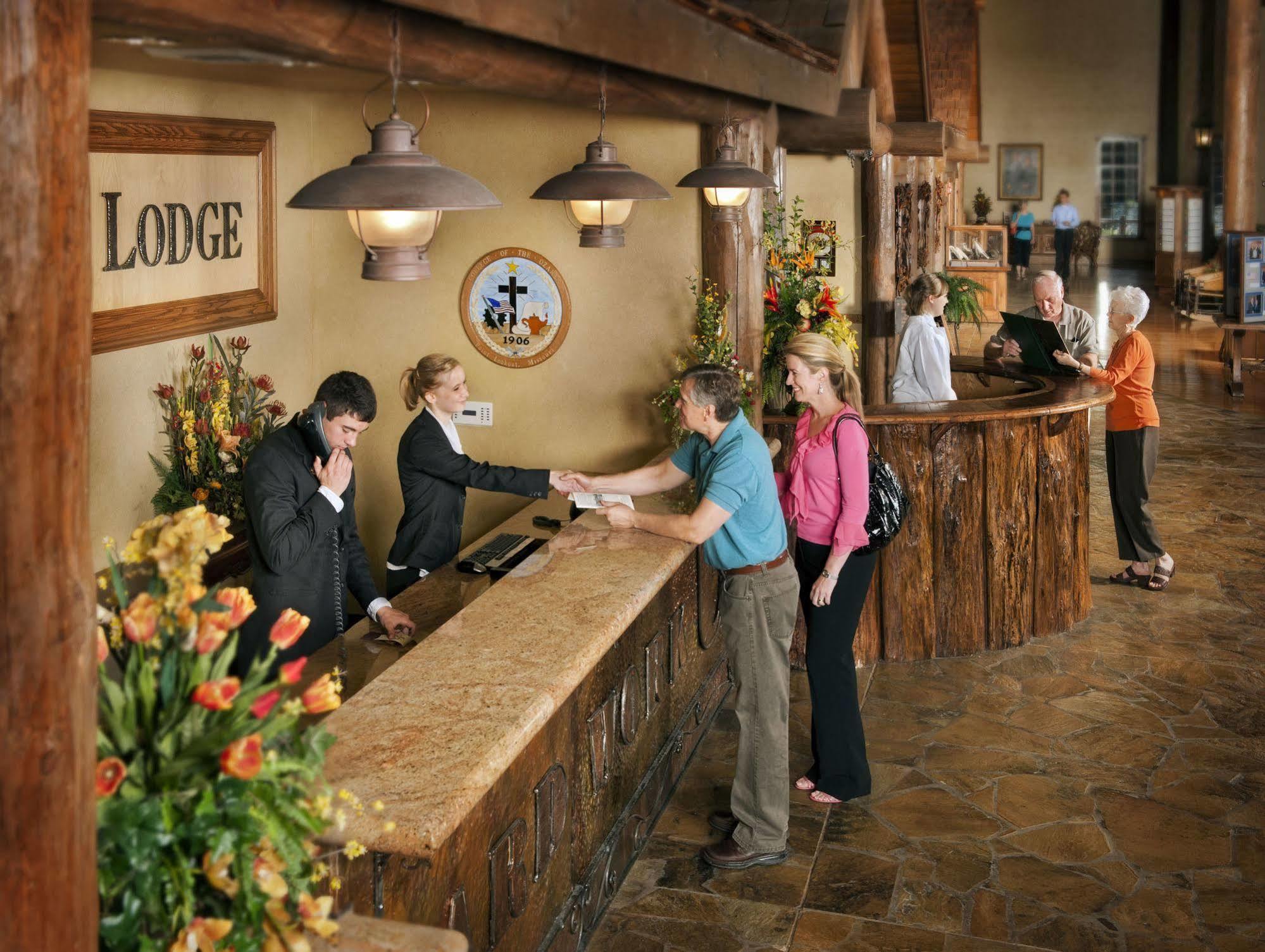 Апартаменты The Keeter Center At College Of The Ozarks Холлистер Экстерьер фото